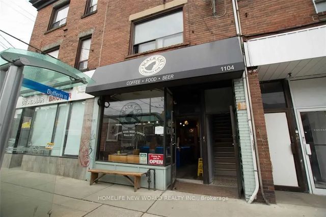 1104 College Street 3rd Floor, Toronto C01