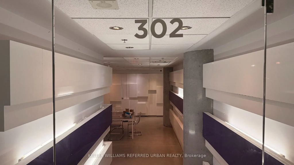 373 King Street W 302, Toronto C01