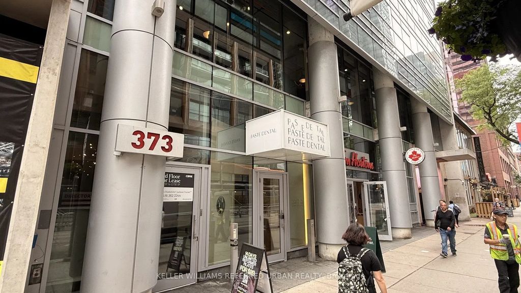 373 King Street W 301, Toronto C01