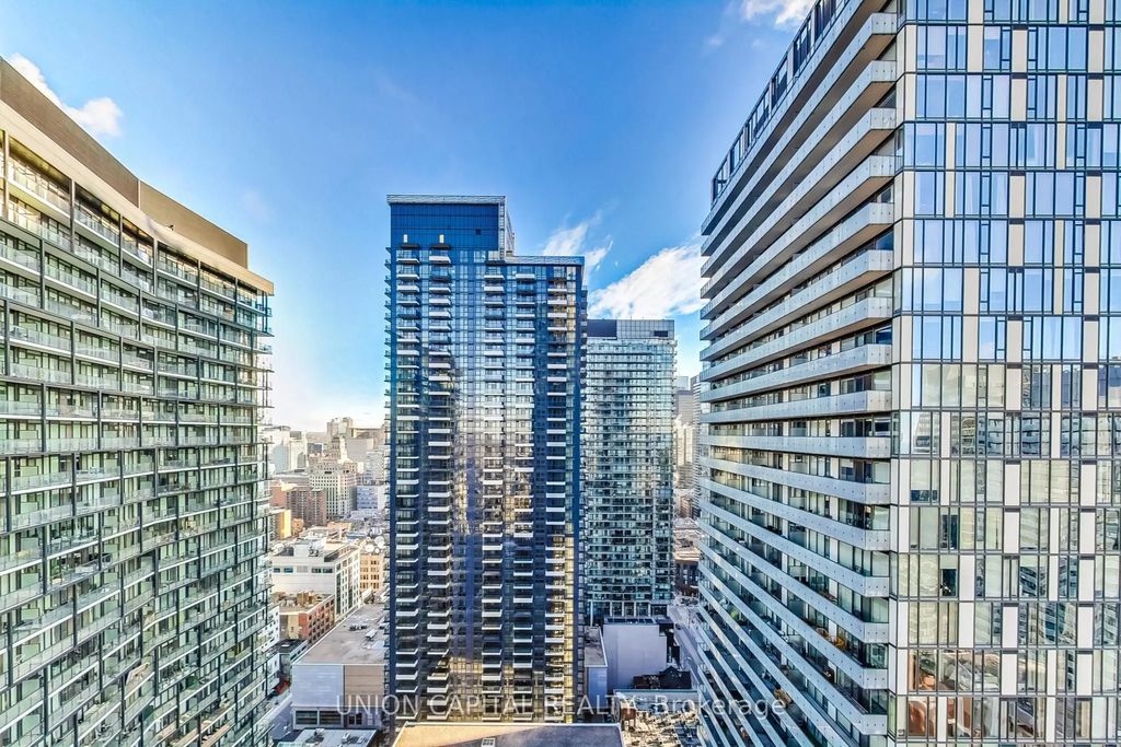 108 Peter Street 3305, Toronto C01