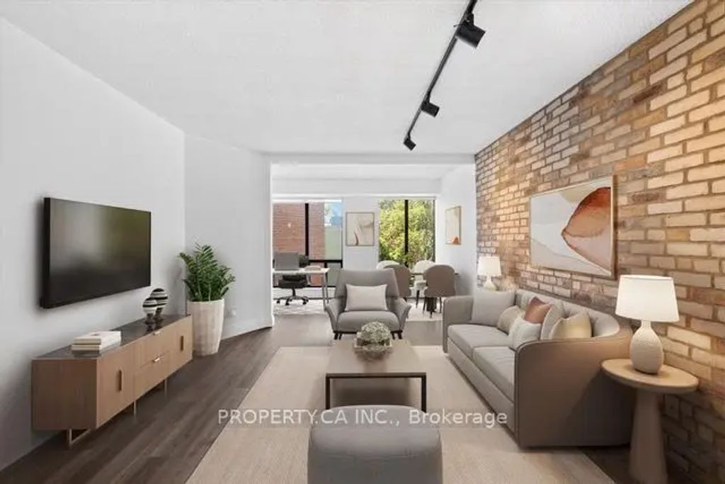 456 College Street 306, Toronto C01
