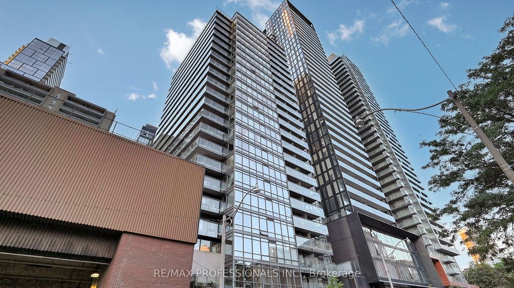 22 Wellesley Street E 2008, Toronto C08