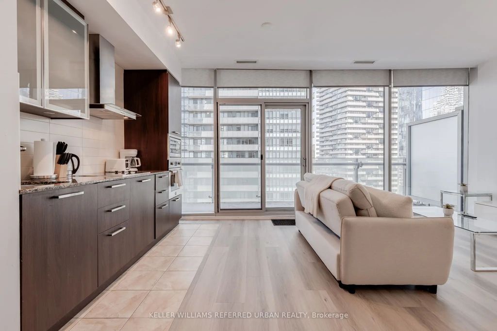 14 York Street 1812, Toronto C01