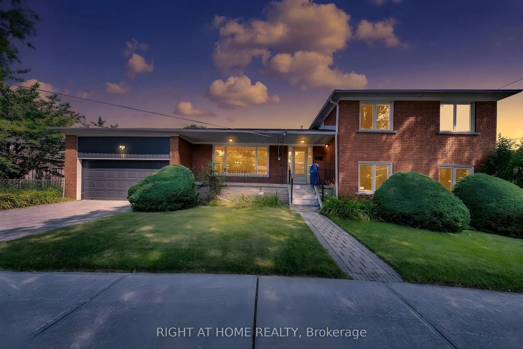 88 Peckham Avenue, Toronto C07