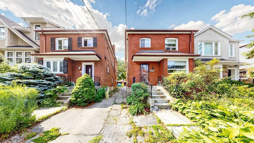 535 Soudan Avenue, Toronto C10