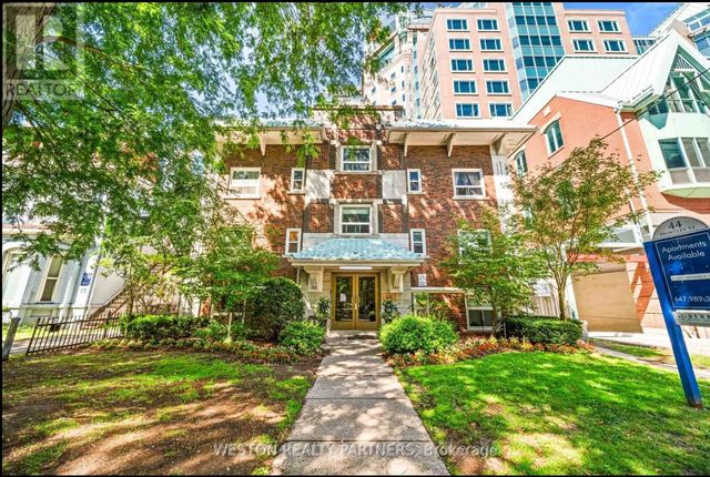 44 Huntley Street 102, Toronto C08