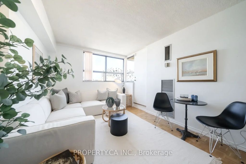 80 St Patrick Street 914, Toronto C01