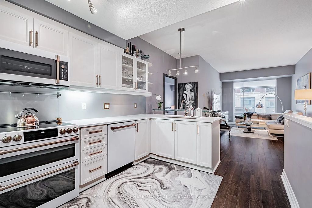 500 Queens Quay W 106w Up, Toronto C01