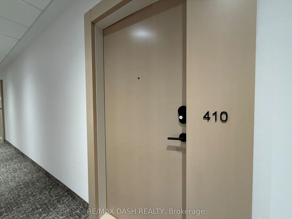280 Dundas Street S 410, Toronto C01