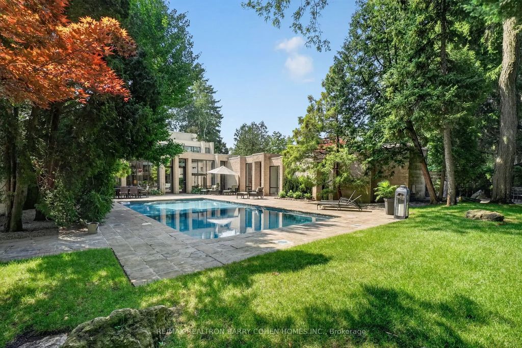 12 Tudor Gate, Toronto C12