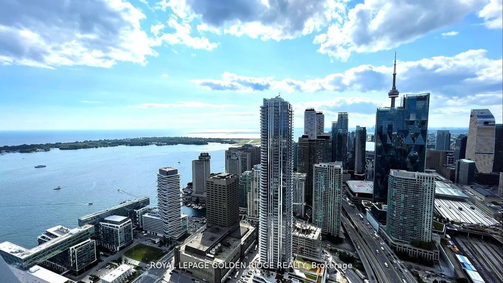 55 Cooper Street 6812, Toronto C08