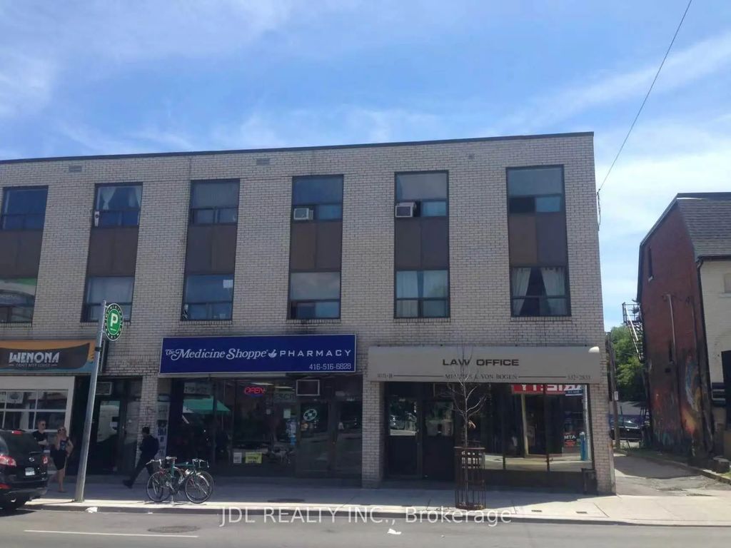 1071-b Bloor Street W, Toronto C01