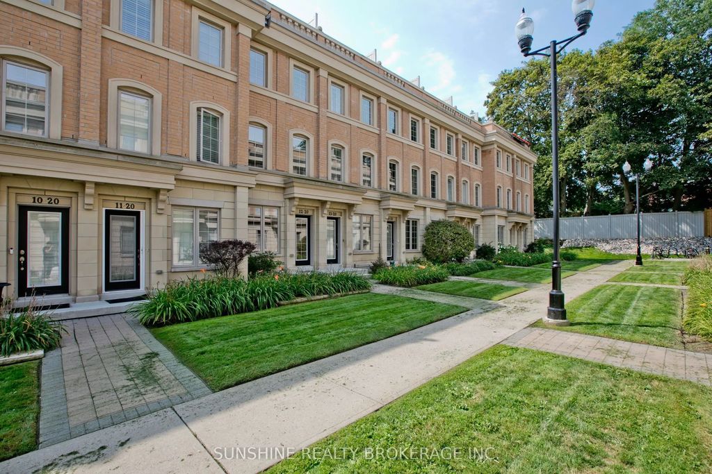 20 Hargrave Lane 12, Toronto C12