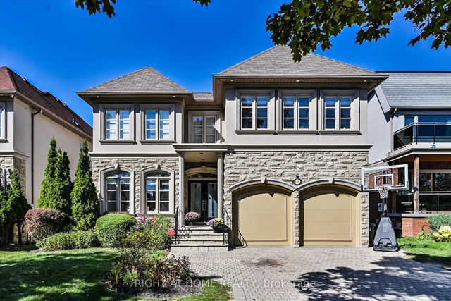 154 Charlton Boulevard, Toronto C07