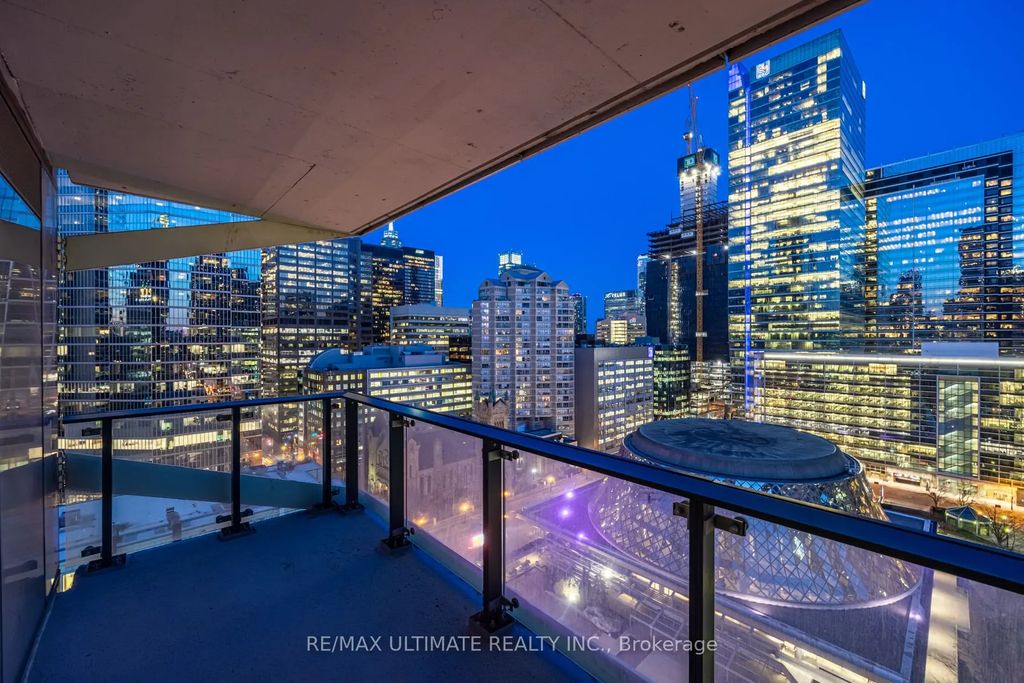 224 King Street W 1504, Toronto C01
