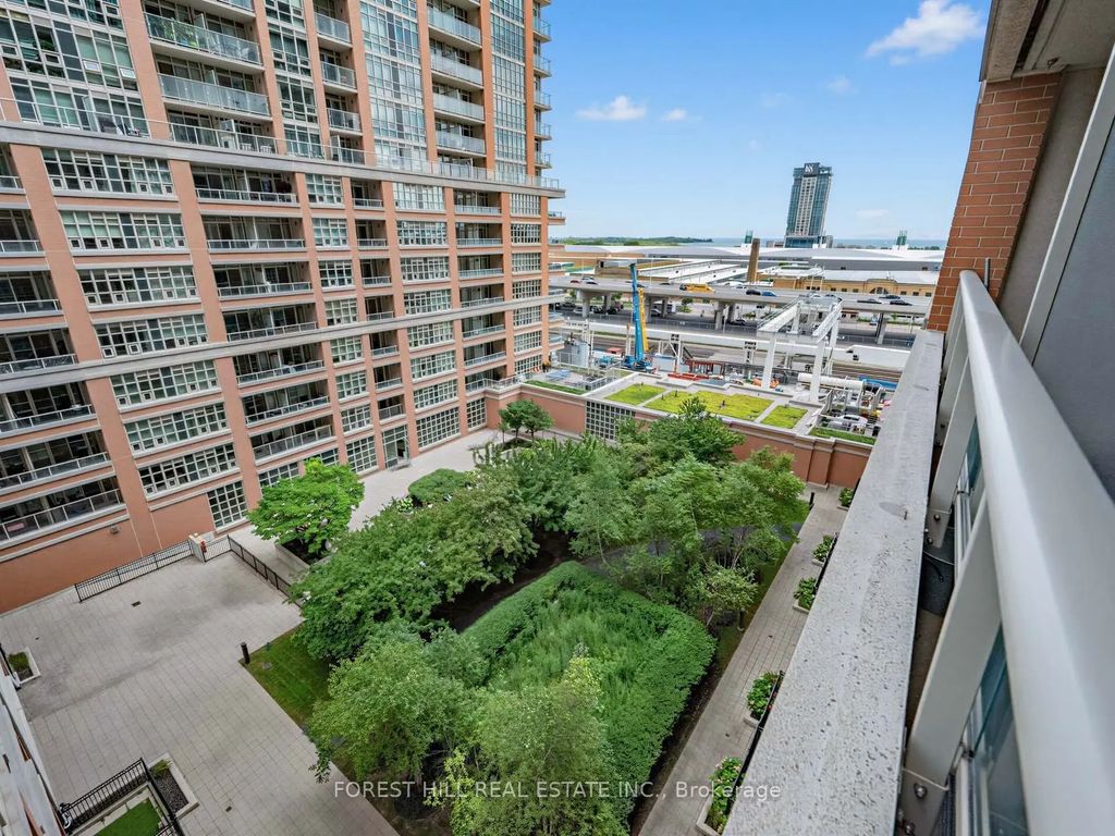 85 East Liberty Street 913, Toronto C01