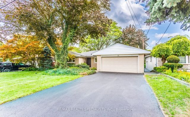 22 Heathview Avenue, Toronto C15