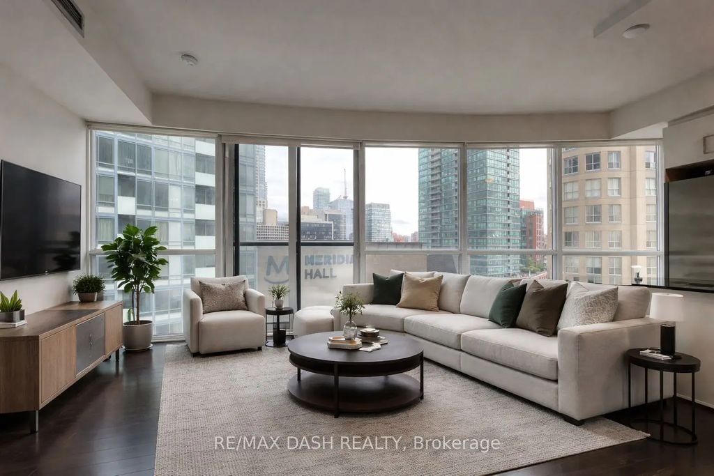 1 The Esplanade Drive 1005, Toronto C08