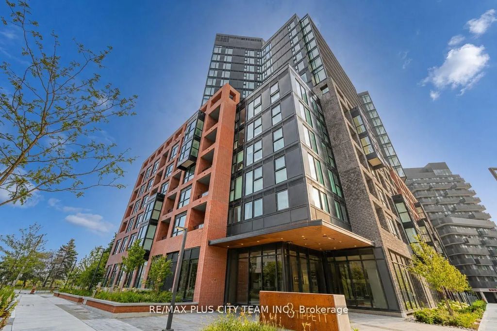 8 Tippett Road 105, Toronto C06