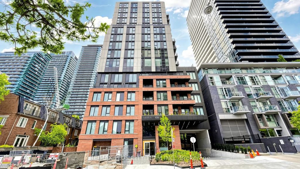 109 Erskine Avenue 1703, Toronto C10