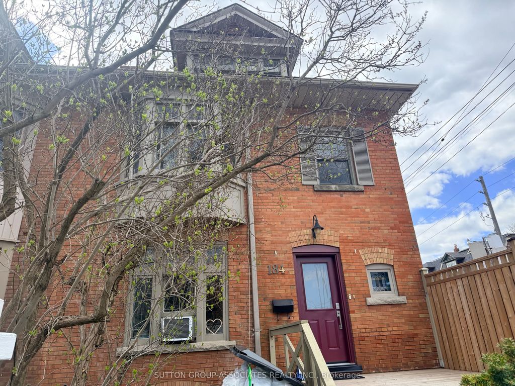 184 Madison Avenue Main, Toronto C02