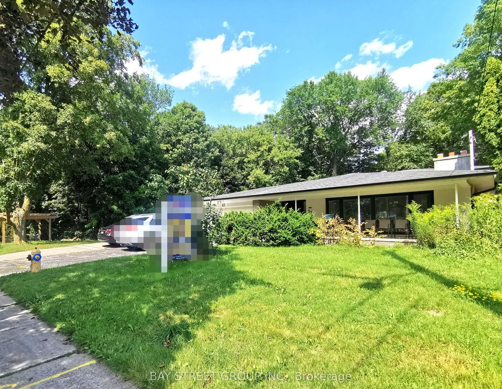 67 Burbank Drive, Toronto C15