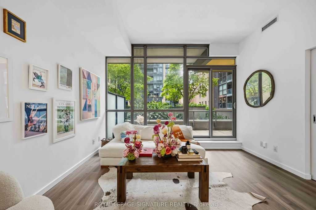8 Charlotte Street 202, Toronto C01