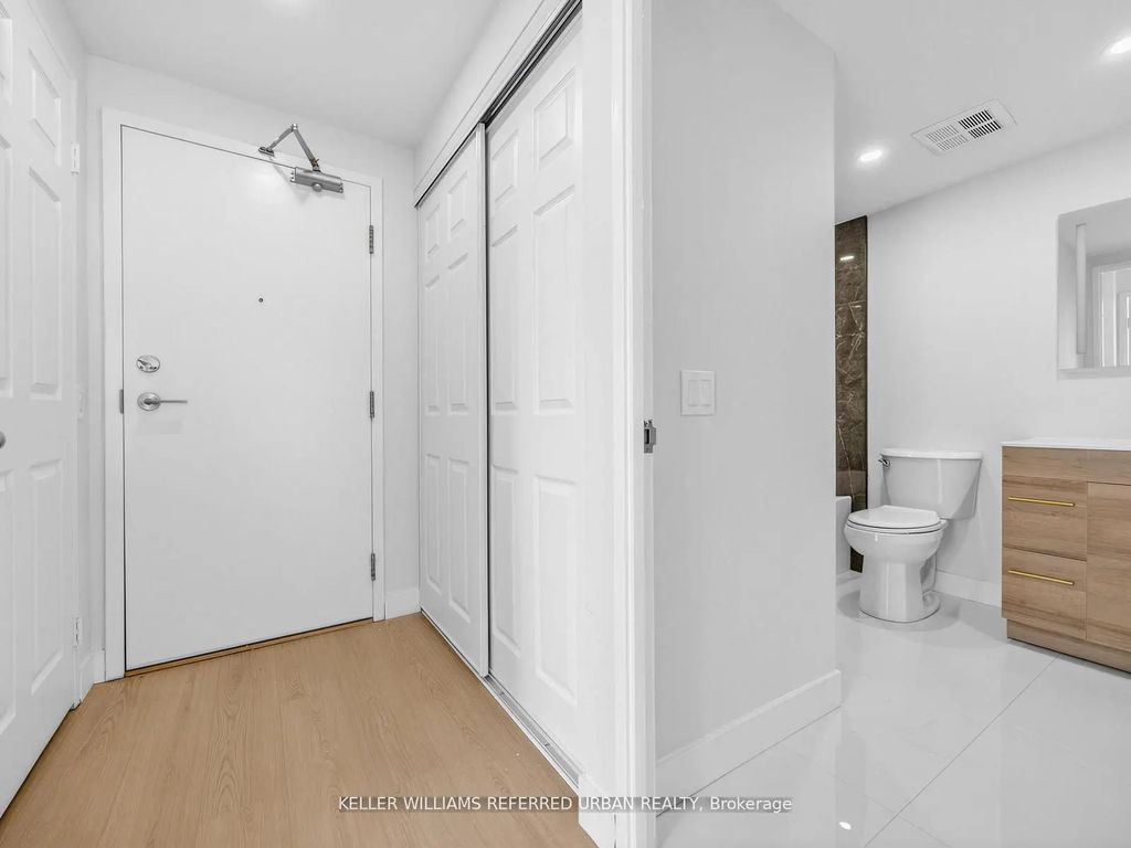 7 Bishop Avenue 501, Toronto C14
