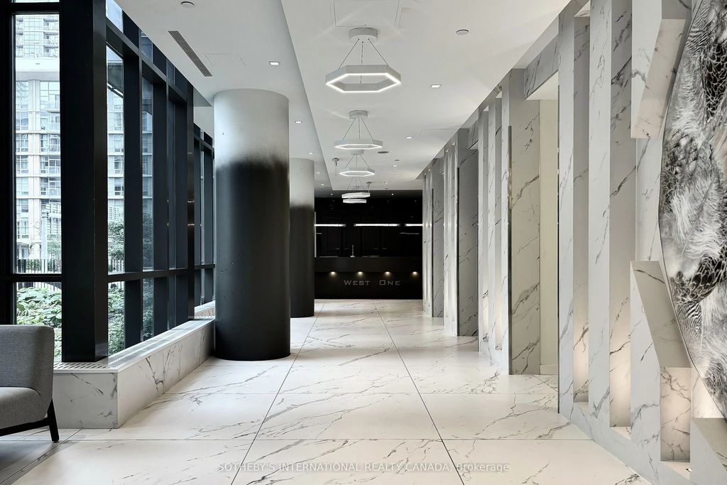 11 Brunel Court 1216, Toronto C01