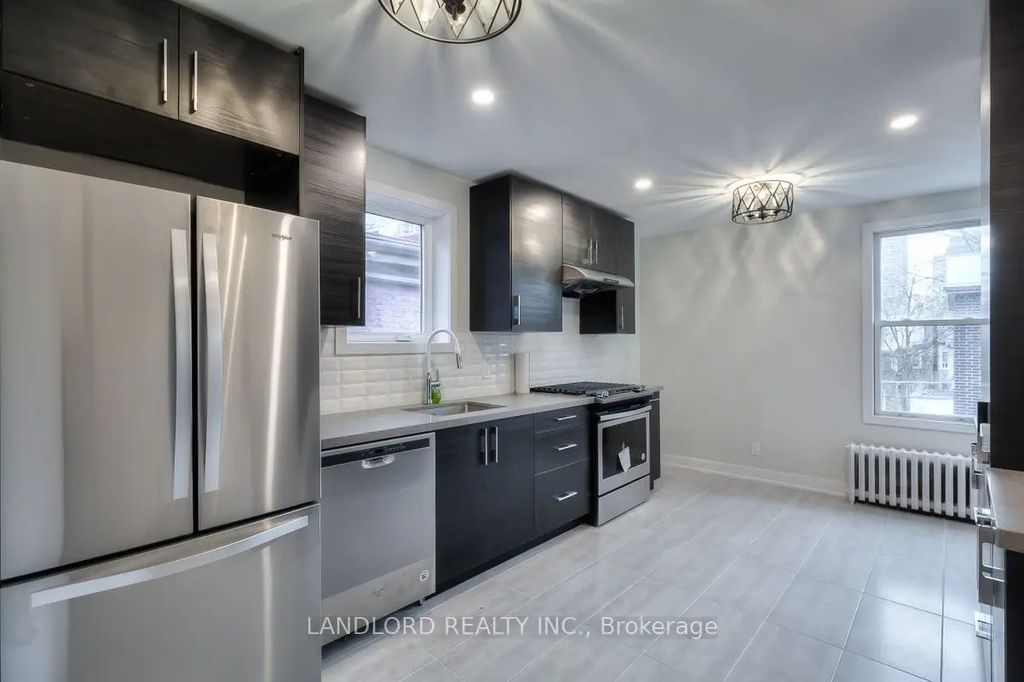37 Grange Avenue 2, Toronto C01