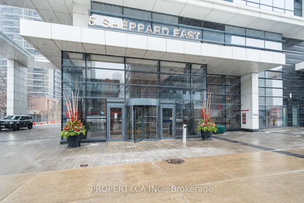 5 Sheppard Avenue E 4221, Toronto C14