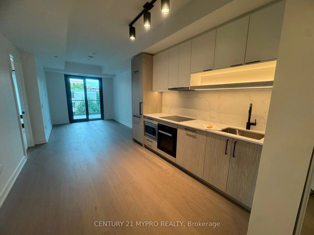 91 Montclair Avenue 716, Toronto C03