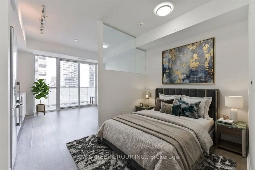 101 Erskine Avenue 1106, Toronto C10