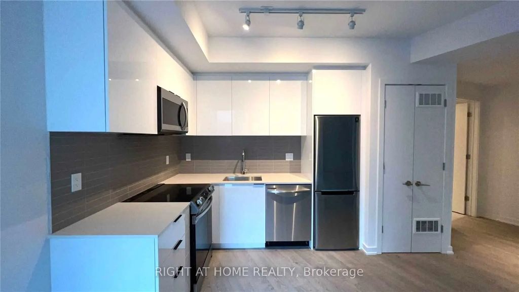 50 Power Street 917, Toronto C08