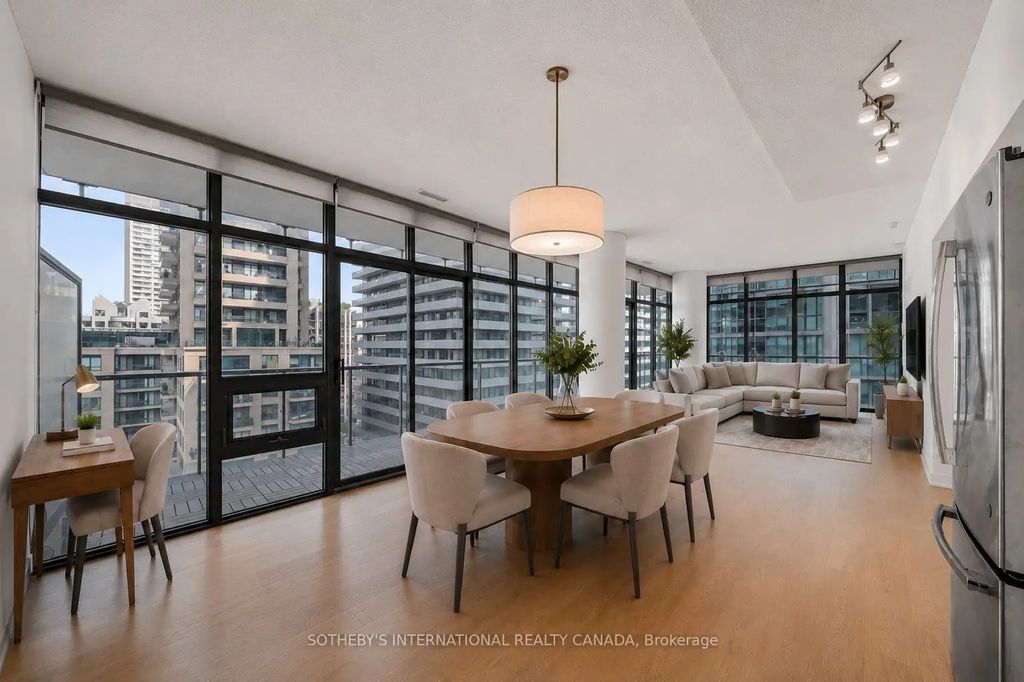 33 Charles Street E 1611, Toronto C08