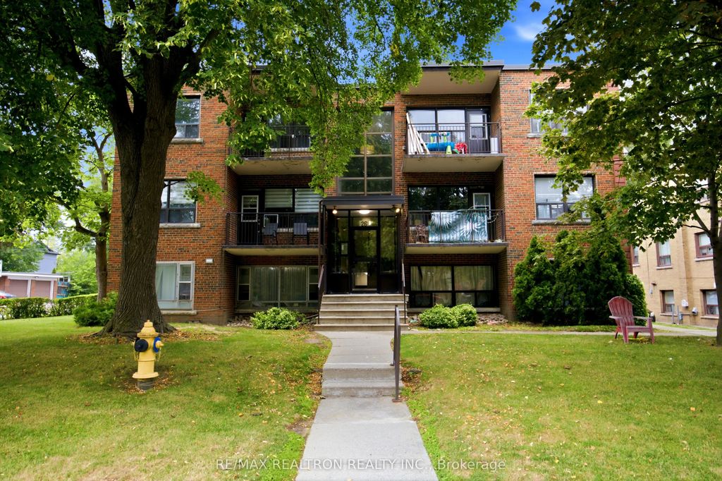 26 Meadowbrook Road 7, Toronto C04
