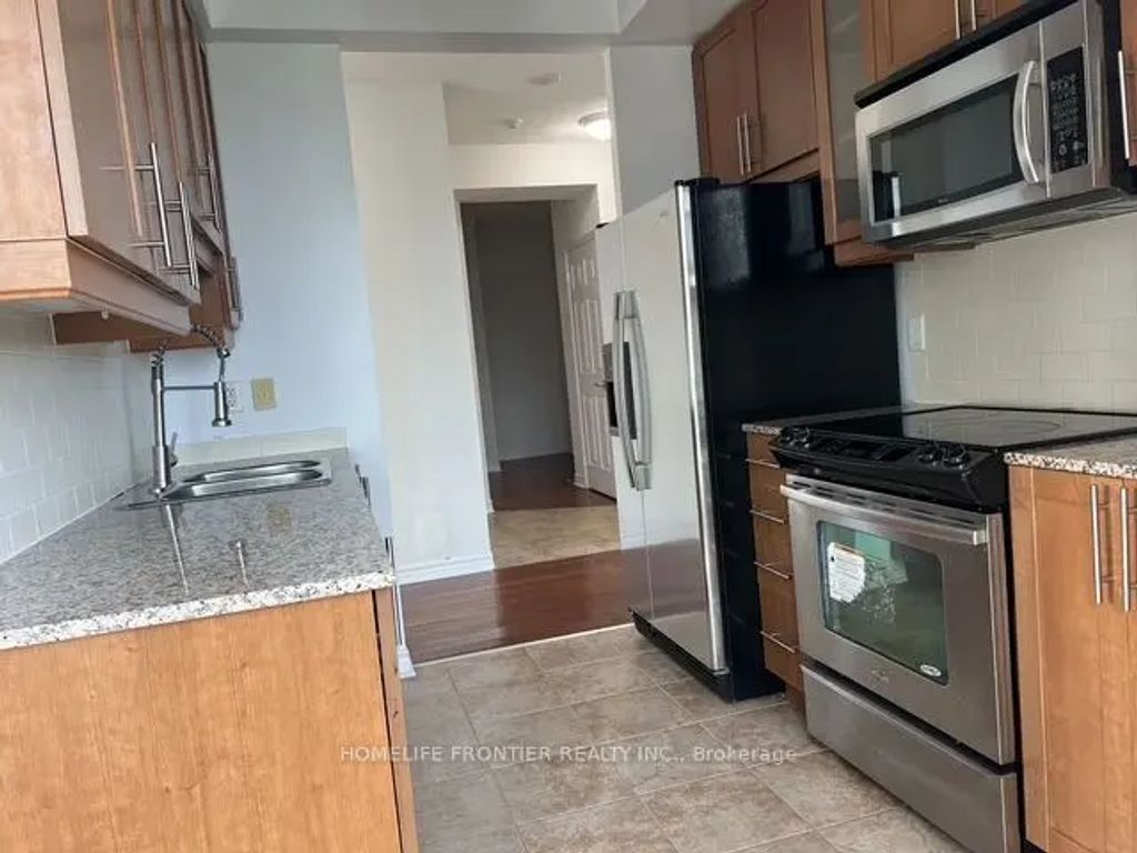 18 Holmes Avenue 1105, Toronto C14