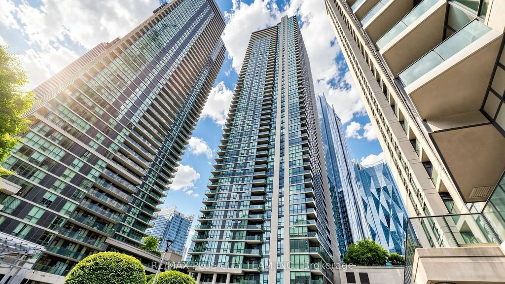 16 Harbour Street 5005, Toronto C01