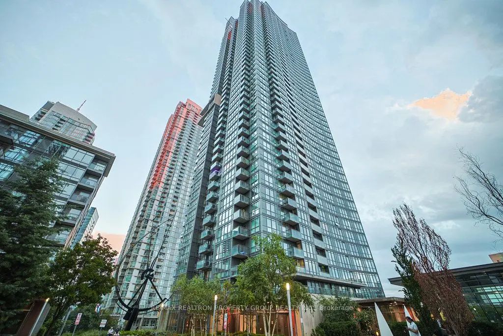11 Brunel Court 2605, Toronto C01
