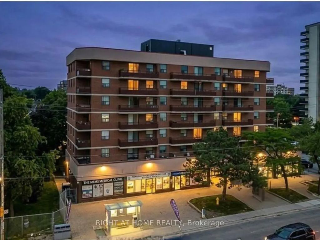 1881 Jane Street 706, Toronto W04