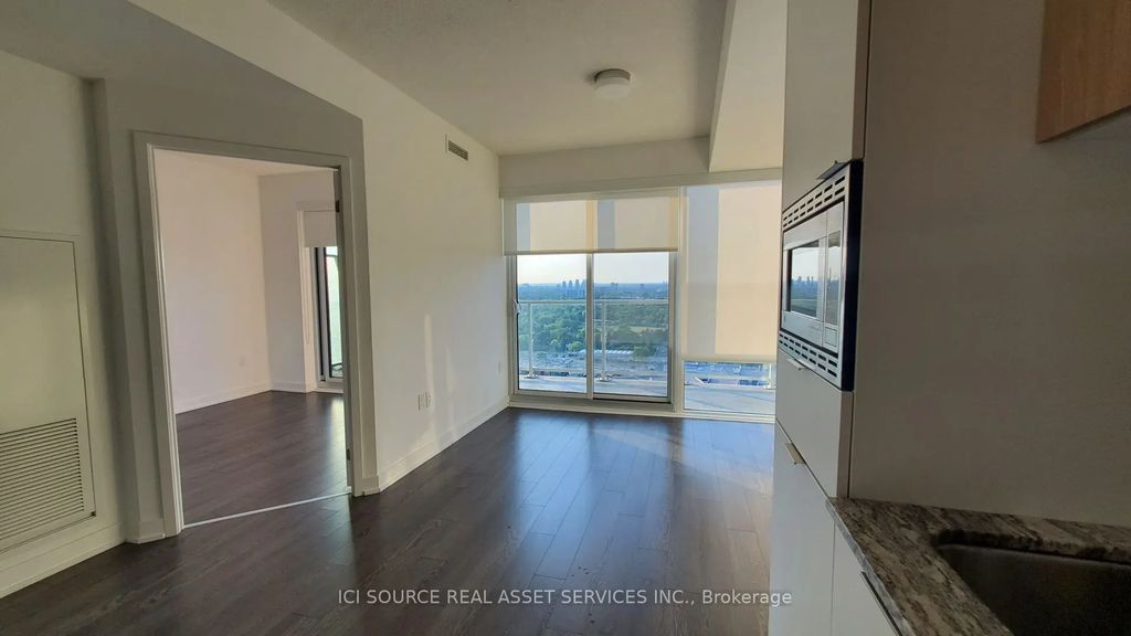 50 O'neill Road 2206, Toronto C13
