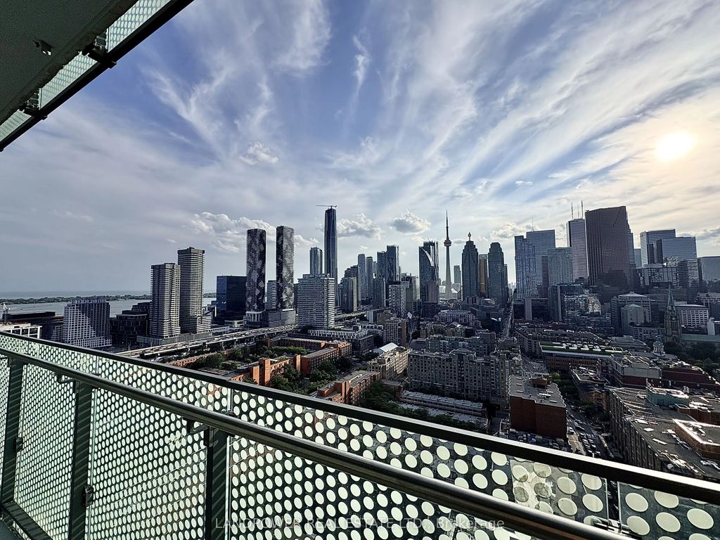 135 Lower Sherbourne Street 2832 W, Toronto C08
