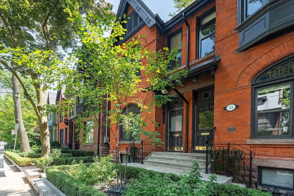 33 Tranby Avenue, Toronto C02