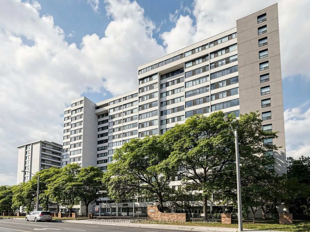 3000 Bathurst Street 708, Toronto C04