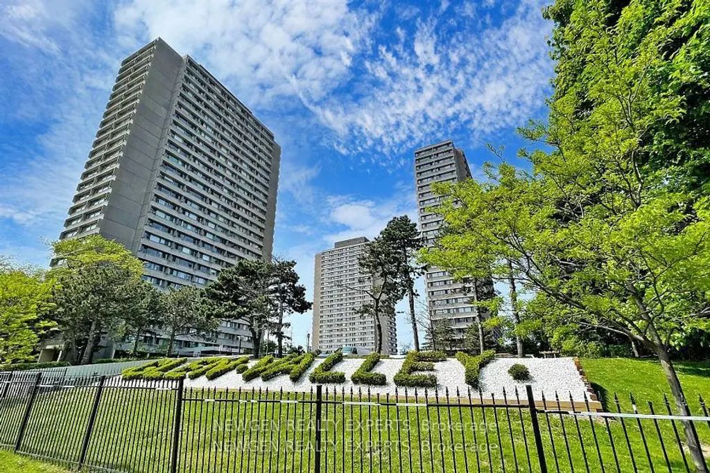 715 Don Mills Road 2103, Toronto C11