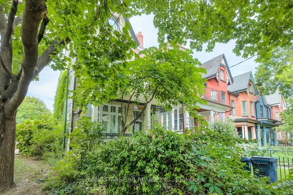 196 Brunswick Avenue, Toronto C01