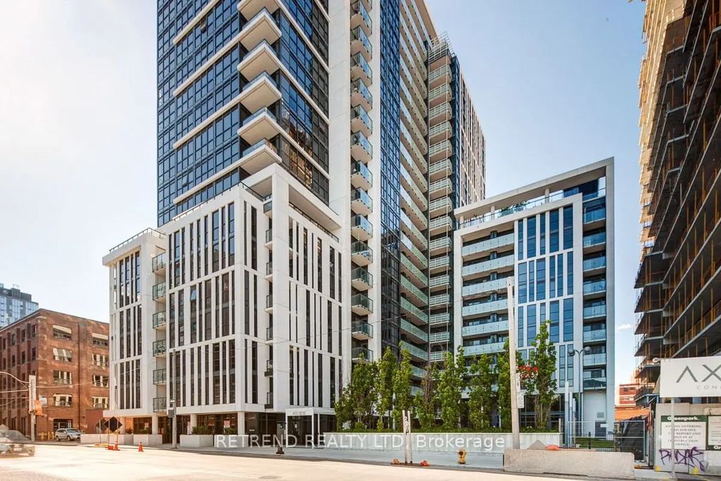 400 Adelaide Street E 2004, Toronto C08