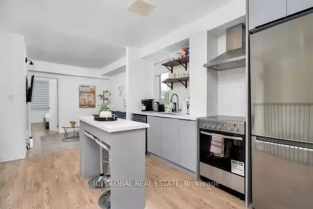 525 Ossington Avenue Mainfloor, Toronto C01