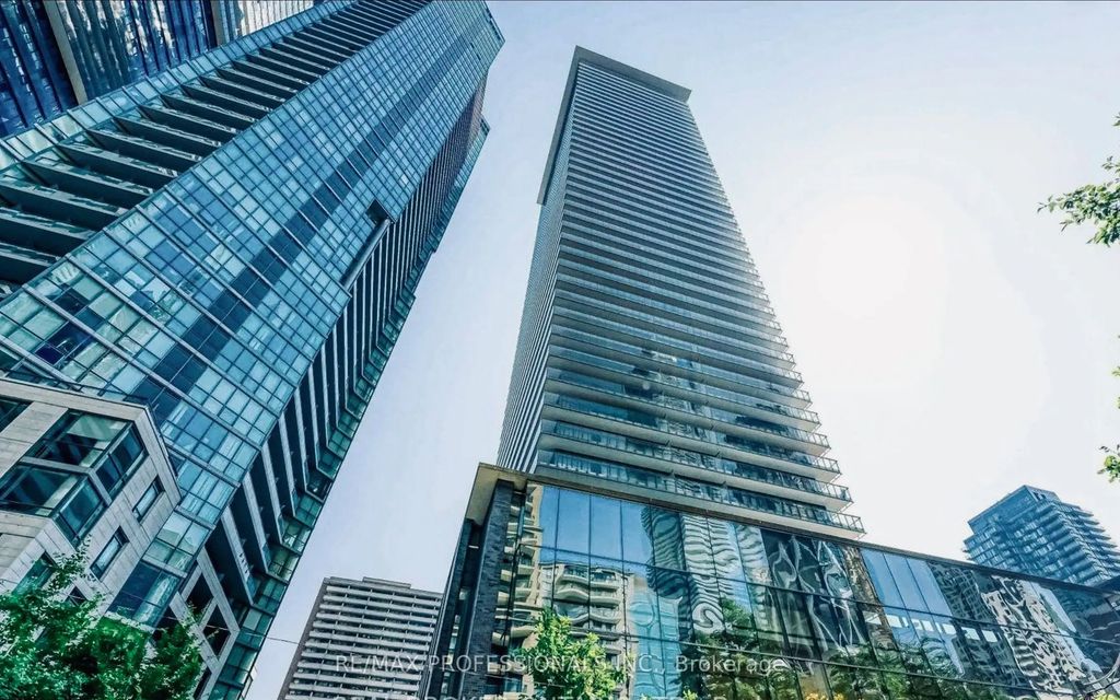 33 Charles Street E 710, Toronto C08