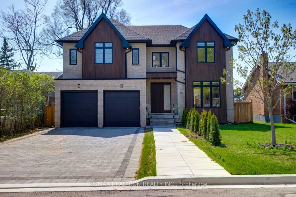 28 Ternhill Crescent, Toronto C13